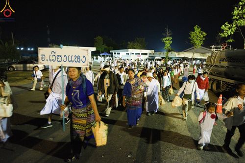 ภาพ No.193091:พิธีตักบาตรพระธรรมยาตรา ณ อนุสรณ์สถานคลองบางนางแท่น อ.สามพราน จ.นครปฐม ในโครงการธรรมยาตรา กตัญญูบูชา มหาปูชนียาจารย์ พระมงคลเทพมุนี(สด จนฺทสโร) พระผู้ปราบมาร อนุสรณ์สถาน 7 แห่ง ปีที่ 13 วันที่ 11 มกราคม พ.ศ.2568