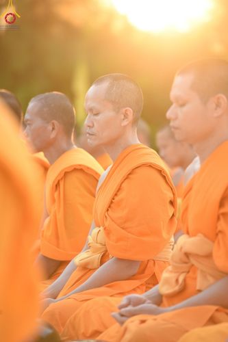 ภาพ No.193104:พิธีตักบาตรพระธรรมยาตรา ณ อนุสรณ์สถานคลองบางนางแท่น อ.สามพราน จ.นครปฐม ในโครงการธรรมยาตรา กตัญญูบูชา มหาปูชนียาจารย์ พระมงคลเทพมุนี(สด จนฺทสโร) พระผู้ปราบมาร อนุสรณ์สถาน 7 แห่ง ปีที่ 13 วันที่ 11 มกราคม พ.ศ.2568