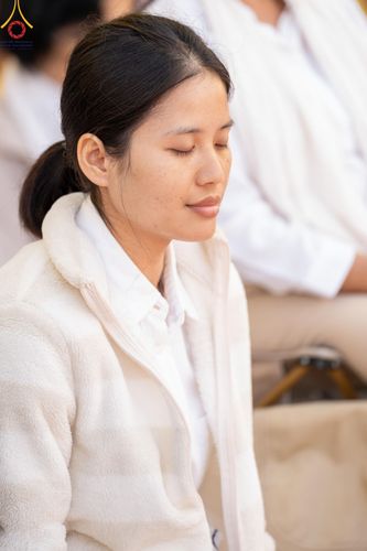 ภาพ No.193110:พิธีตักบาตรพระธรรมยาตรา ณ อนุสรณ์สถานคลองบางนางแท่น อ.สามพราน จ.นครปฐม ในโครงการธรรมยาตรา กตัญญูบูชา มหาปูชนียาจารย์ พระมงคลเทพมุนี(สด จนฺทสโร) พระผู้ปราบมาร อนุสรณ์สถาน 7 แห่ง ปีที่ 13 วันที่ 11 มกราคม พ.ศ.2568