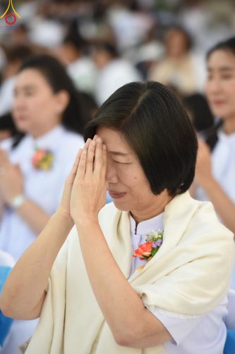 ภาพ No.193124:พิธีตักบาตรพระธรรมยาตรา ณ อนุสรณ์สถานคลองบางนางแท่น อ.สามพราน จ.นครปฐม ในโครงการธรรมยาตรา กตัญญูบูชา มหาปูชนียาจารย์ พระมงคลเทพมุนี(สด จนฺทสโร) พระผู้ปราบมาร อนุสรณ์สถาน 7 แห่ง ปีที่ 13 วันที่ 11 มกราคม พ.ศ.2568