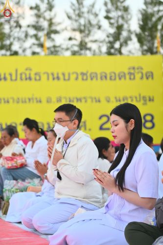 ภาพ No.193126:พิธีตักบาตรพระธรรมยาตรา ณ อนุสรณ์สถานคลองบางนางแท่น อ.สามพราน จ.นครปฐม ในโครงการธรรมยาตรา กตัญญูบูชา มหาปูชนียาจารย์ พระมงคลเทพมุนี(สด จนฺทสโร) พระผู้ปราบมาร อนุสรณ์สถาน 7 แห่ง ปีที่ 13 วันที่ 11 มกราคม พ.ศ.2568