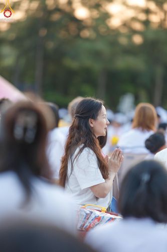 ภาพ No.193130:พิธีตักบาตรพระธรรมยาตรา ณ อนุสรณ์สถานคลองบางนางแท่น อ.สามพราน จ.นครปฐม ในโครงการธรรมยาตรา กตัญญูบูชา มหาปูชนียาจารย์ พระมงคลเทพมุนี(สด จนฺทสโร) พระผู้ปราบมาร อนุสรณ์สถาน 7 แห่ง ปีที่ 13 วันที่ 11 มกราคม พ.ศ.2568