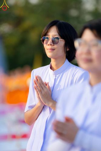 ภาพ No.194258:พิธีจุดประทีปถวายเป็นพุทธบูชา และบูชาธรรมมหาปูชนียาจารย์ ณ อนุสรณ์สถานคลองบางนางแท่น อ.สามพราน จ.นครปฐม ในโครงการธรรมยาตรา กตัญญูบูชา มหาปูชนียาจารย์ พระมงคลเทพมุนี(สด จนฺทสโร) พระผู้ปราบมาร อนุสรณ์สถาน 7 แห่ง ปีที่ 13 วันที่ 10 มกราคม พ.ศ. 2568