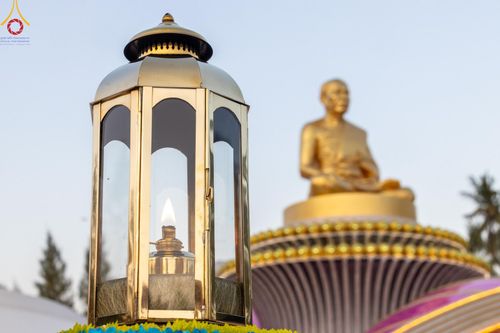 ภาพ No.194293:พิธีจุดประทีปถวายเป็นพุทธบูชา และบูชาธรรมมหาปูชนียาจารย์ ณ อนุสรณ์สถานคลองบางนางแท่น อ.สามพราน จ.นครปฐม ในโครงการธรรมยาตรา กตัญญูบูชา มหาปูชนียาจารย์ พระมงคลเทพมุนี(สด จนฺทสโร) พระผู้ปราบมาร อนุสรณ์สถาน 7 แห่ง ปีที่ 13 วันที่ 10 มกราคม พ.ศ. 2568