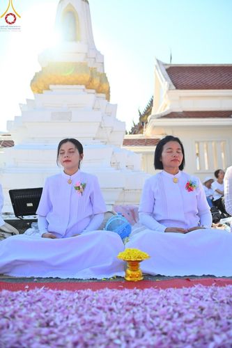 ภาพ No.196155:พิธีต้อนรับพระธรรมยาตรา ณ อนุสรณ์สถานลำดับที่ 4 สถานที่เกิดด้วยกายธรรม วัดโบสถ์(บน) ต.บางคูเวียง จ.นนทบุรี ในโครงการธรรมยาตรา กตัญญูบูชา มหาปูชนียาจารย์ พระมงคลเทพมุนี(สด จนฺทสโร) พระผู้ปราบมาร อนุสรณ์สถาน 7 แห่ง ปีที่ 13 วันที่ 15 มกราคม พ.ศ. 2568