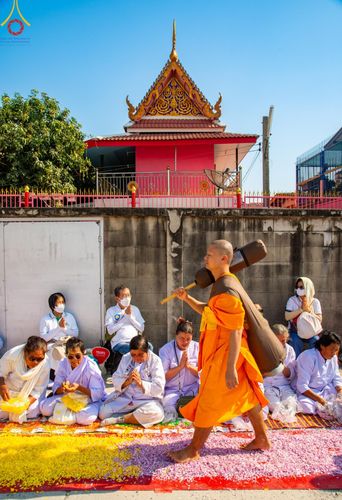 ภาพ No.196193:พิธีต้อนรับพระธรรมยาตรา ณ อนุสรณ์สถานลำดับที่ 4 สถานที่เกิดด้วยกายธรรม วัดโบสถ์(บน) ต.บางคูเวียง จ.นนทบุรี ในโครงการธรรมยาตรา กตัญญูบูชา มหาปูชนียาจารย์ พระมงคลเทพมุนี(สด จนฺทสโร) พระผู้ปราบมาร อนุสรณ์สถาน 7 แห่ง ปีที่ 13 วันที่ 15 มกราคม พ.ศ. 2568