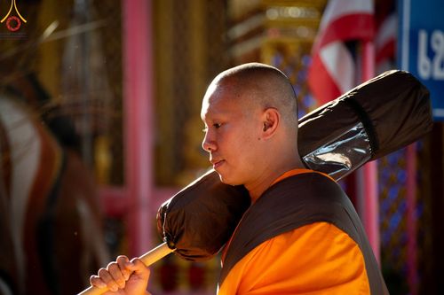 ภาพ No.196213:พิธีต้อนรับพระธรรมยาตรา ณ อนุสรณ์สถานลำดับที่ 4 สถานที่เกิดด้วยกายธรรม วัดโบสถ์(บน) ต.บางคูเวียง จ.นนทบุรี ในโครงการธรรมยาตรา กตัญญูบูชา มหาปูชนียาจารย์ พระมงคลเทพมุนี(สด จนฺทสโร) พระผู้ปราบมาร อนุสรณ์สถาน 7 แห่ง ปีที่ 13 วันที่ 15 มกราคม พ.ศ. 2568