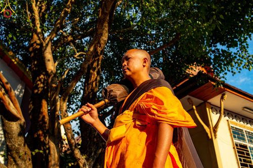 ภาพ No.196250:พิธีต้อนรับพระธรรมยาตรา ณ อนุสรณ์สถานลำดับที่ 4 สถานที่เกิดด้วยกายธรรม วัดโบสถ์(บน) ต.บางคูเวียง จ.นนทบุรี ในโครงการธรรมยาตรา กตัญญูบูชา มหาปูชนียาจารย์ พระมงคลเทพมุนี(สด จนฺทสโร) พระผู้ปราบมาร อนุสรณ์สถาน 7 แห่ง ปีที่ 13 วันที่ 15 มกราคม พ.ศ. 2568