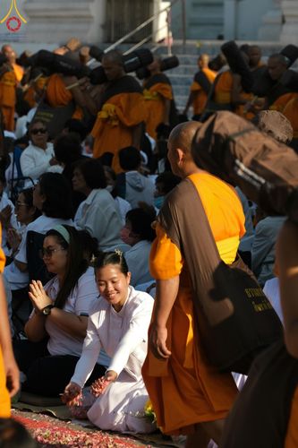 ภาพ No.196286:พิธีต้อนรับพระธรรมยาตรา ณ อนุสรณ์สถานลำดับที่ 4 สถานที่เกิดด้วยกายธรรม วัดโบสถ์(บน) ต.บางคูเวียง จ.นนทบุรี ในโครงการธรรมยาตรา กตัญญูบูชา มหาปูชนียาจารย์ พระมงคลเทพมุนี(สด จนฺทสโร) พระผู้ปราบมาร อนุสรณ์สถาน 7 แห่ง ปีที่ 13 วันที่ 15 มกราคม พ.ศ. 2568