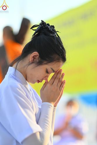 ภาพ No.196295:พิธีต้อนรับพระธรรมยาตรา ณ อนุสรณ์สถานลำดับที่ 4 สถานที่เกิดด้วยกายธรรม วัดโบสถ์(บน) ต.บางคูเวียง จ.นนทบุรี ในโครงการธรรมยาตรา กตัญญูบูชา มหาปูชนียาจารย์ พระมงคลเทพมุนี(สด จนฺทสโร) พระผู้ปราบมาร อนุสรณ์สถาน 7 แห่ง ปีที่ 13 วันที่ 15 มกราคม พ.ศ. 2568