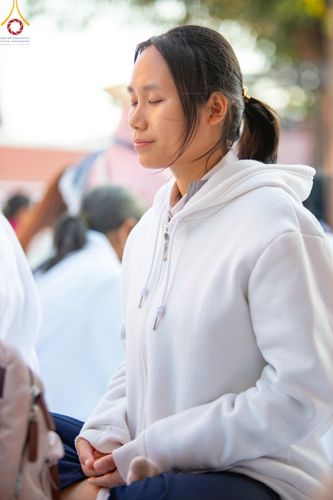 ภาพ No.196486:พิธีตักบาตรพระธรรมยาตรา ณ อนุสรณ์สถานลำดับที่ 3 สถานที่เกิดใหม่ในเพศสมณะ วัดสองพี่น้อง ต.ต้นตาล อ.สองพี่น้อง จ.สุพรรณบุรี ในโครงการธรรมยาตรา กตัญญูบูชา มหาปูชนียาจารย์ พระมงคลเทพมุนี(สด จนฺทสโร) พระผู้ปราบมาร ปีที่ 13 วันที่ 15 มกราคม พ.ศ.2568