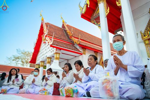 ภาพ No.196493:พิธีตักบาตรพระธรรมยาตรา ณ อนุสรณ์สถานลำดับที่ 3 สถานที่เกิดใหม่ในเพศสมณะ วัดสองพี่น้อง ต.ต้นตาล อ.สองพี่น้อง จ.สุพรรณบุรี ในโครงการธรรมยาตรา กตัญญูบูชา มหาปูชนียาจารย์ พระมงคลเทพมุนี(สด จนฺทสโร) พระผู้ปราบมาร ปีที่ 13 วันที่ 15 มกราคม พ.ศ.2568