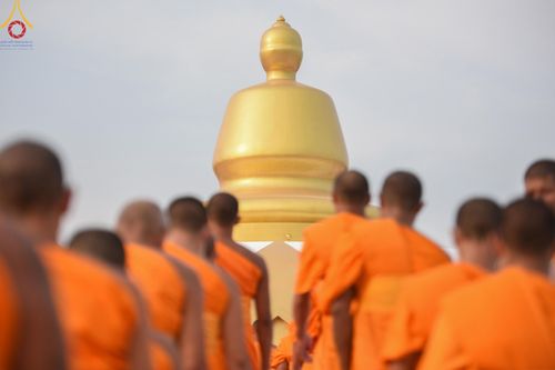 ภาพ No.200656:พิธีจุดประทีปถวายเป็นพุทธบูชา และบูชาธรรมมหาปูชนียาจารย์ ณ อนุสรณ์สถานบางปลา วัดบางปลา อำเภอบางเลน จังหวัดนครปฐม ในโครงการธรรมยาตรา กตัญญูบูชา มหาปูชนียาจารย์ พระมงคลเทพมุนี(สด จนฺทสโร) พระผู้ปราบมาร อนุสรณ์สถาน 7 แห่ง ปีที่ 13 วันที่ 23 มกราคม พ.ศ. 2568