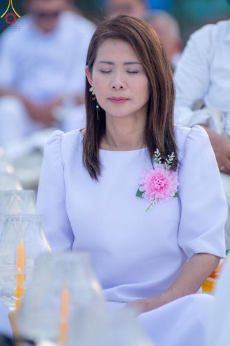 ภาพ No.200659:พิธีจุดประทีปถวายเป็นพุทธบูชา และบูชาธรรมมหาปูชนียาจารย์ ณ อนุสรณ์สถานบางปลา วัดบางปลา อำเภอบางเลน จังหวัดนครปฐม ในโครงการธรรมยาตรา กตัญญูบูชา มหาปูชนียาจารย์ พระมงคลเทพมุนี(สด จนฺทสโร) พระผู้ปราบมาร อนุสรณ์สถาน 7 แห่ง ปีที่ 13 วันที่ 23 มกราคม พ.ศ. 2568