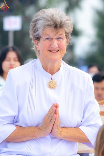 ภาพ No.200666:พิธีจุดประทีปถวายเป็นพุทธบูชา และบูชาธรรมมหาปูชนียาจารย์ ณ อนุสรณ์สถานบางปลา วัดบางปลา อำเภอบางเลน จังหวัดนครปฐม ในโครงการธรรมยาตรา กตัญญูบูชา มหาปูชนียาจารย์ พระมงคลเทพมุนี(สด จนฺทสโร) พระผู้ปราบมาร อนุสรณ์สถาน 7 แห่ง ปีที่ 13 วันที่ 23 มกราคม พ.ศ. 2568