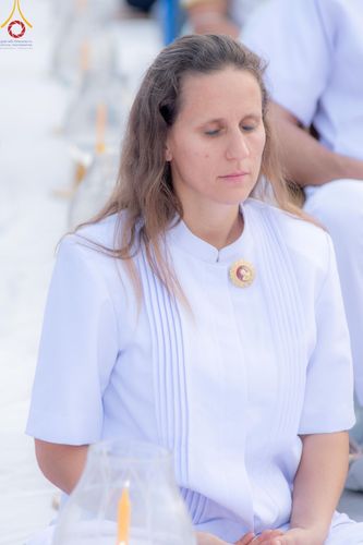 ภาพ No.200668:พิธีจุดประทีปถวายเป็นพุทธบูชา และบูชาธรรมมหาปูชนียาจารย์ ณ อนุสรณ์สถานบางปลา วัดบางปลา อำเภอบางเลน จังหวัดนครปฐม ในโครงการธรรมยาตรา กตัญญูบูชา มหาปูชนียาจารย์ พระมงคลเทพมุนี(สด จนฺทสโร) พระผู้ปราบมาร อนุสรณ์สถาน 7 แห่ง ปีที่ 13 วันที่ 23 มกราคม พ.ศ. 2568