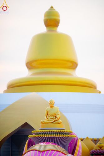 ภาพ No.200679:พิธีจุดประทีปถวายเป็นพุทธบูชา และบูชาธรรมมหาปูชนียาจารย์ ณ อนุสรณ์สถานบางปลา วัดบางปลา อำเภอบางเลน จังหวัดนครปฐม ในโครงการธรรมยาตรา กตัญญูบูชา มหาปูชนียาจารย์ พระมงคลเทพมุนี(สด จนฺทสโร) พระผู้ปราบมาร อนุสรณ์สถาน 7 แห่ง ปีที่ 13 วันที่ 23 มกราคม พ.ศ. 2568