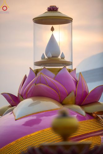 ภาพ No.200681:พิธีจุดประทีปถวายเป็นพุทธบูชา และบูชาธรรมมหาปูชนียาจารย์ ณ อนุสรณ์สถานบางปลา วัดบางปลา อำเภอบางเลน จังหวัดนครปฐม ในโครงการธรรมยาตรา กตัญญูบูชา มหาปูชนียาจารย์ พระมงคลเทพมุนี(สด จนฺทสโร) พระผู้ปราบมาร อนุสรณ์สถาน 7 แห่ง ปีที่ 13 วันที่ 23 มกราคม พ.ศ. 2568