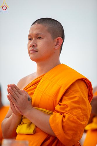 ภาพ No.200684:พิธีจุดประทีปถวายเป็นพุทธบูชา และบูชาธรรมมหาปูชนียาจารย์ ณ อนุสรณ์สถานบางปลา วัดบางปลา อำเภอบางเลน จังหวัดนครปฐม ในโครงการธรรมยาตรา กตัญญูบูชา มหาปูชนียาจารย์ พระมงคลเทพมุนี(สด จนฺทสโร) พระผู้ปราบมาร อนุสรณ์สถาน 7 แห่ง ปีที่ 13 วันที่ 23 มกราคม พ.ศ. 2568