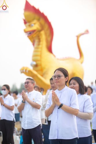 ภาพ No.200692:พิธีจุดประทีปถวายเป็นพุทธบูชา และบูชาธรรมมหาปูชนียาจารย์ ณ อนุสรณ์สถานบางปลา วัดบางปลา อำเภอบางเลน จังหวัดนครปฐม ในโครงการธรรมยาตรา กตัญญูบูชา มหาปูชนียาจารย์ พระมงคลเทพมุนี(สด จนฺทสโร) พระผู้ปราบมาร อนุสรณ์สถาน 7 แห่ง ปีที่ 13 วันที่ 23 มกราคม พ.ศ. 2568
