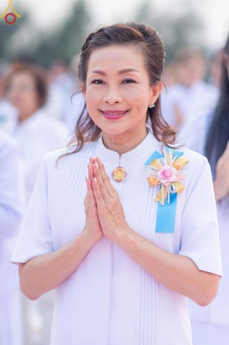 ภาพ No.200695:พิธีจุดประทีปถวายเป็นพุทธบูชา และบูชาธรรมมหาปูชนียาจารย์ ณ อนุสรณ์สถานบางปลา วัดบางปลา อำเภอบางเลน จังหวัดนครปฐม ในโครงการธรรมยาตรา กตัญญูบูชา มหาปูชนียาจารย์ พระมงคลเทพมุนี(สด จนฺทสโร) พระผู้ปราบมาร อนุสรณ์สถาน 7 แห่ง ปีที่ 13 วันที่ 23 มกราคม พ.ศ. 2568