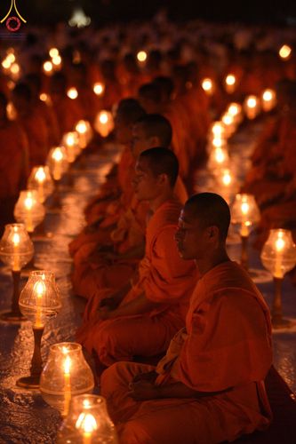 ภาพ No.200726:พิธีจุดประทีปถวายเป็นพุทธบูชา และบูชาธรรมมหาปูชนียาจารย์ ณ อนุสรณ์สถานบางปลา วัดบางปลา อำเภอบางเลน จังหวัดนครปฐม ในโครงการธรรมยาตรา กตัญญูบูชา มหาปูชนียาจารย์ พระมงคลเทพมุนี(สด จนฺทสโร) พระผู้ปราบมาร อนุสรณ์สถาน 7 แห่ง ปีที่ 13 วันที่ 23 มกราคม พ.ศ. 2568