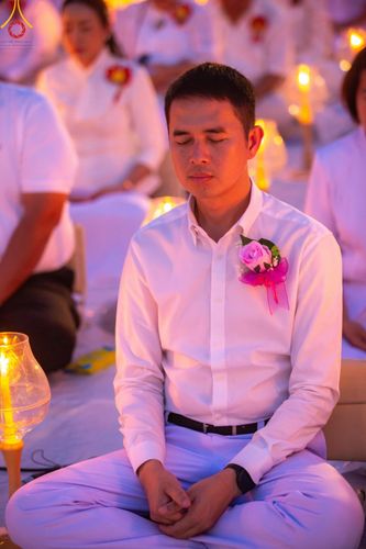 ภาพ No.200732:พิธีจุดประทีปถวายเป็นพุทธบูชา และบูชาธรรมมหาปูชนียาจารย์ ณ อนุสรณ์สถานบางปลา วัดบางปลา อำเภอบางเลน จังหวัดนครปฐม ในโครงการธรรมยาตรา กตัญญูบูชา มหาปูชนียาจารย์ พระมงคลเทพมุนี(สด จนฺทสโร) พระผู้ปราบมาร อนุสรณ์สถาน 7 แห่ง ปีที่ 13 วันที่ 23 มกราคม พ.ศ. 2568