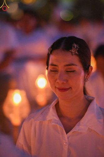 ภาพ No.200734:พิธีจุดประทีปถวายเป็นพุทธบูชา และบูชาธรรมมหาปูชนียาจารย์ ณ อนุสรณ์สถานบางปลา วัดบางปลา อำเภอบางเลน จังหวัดนครปฐม ในโครงการธรรมยาตรา กตัญญูบูชา มหาปูชนียาจารย์ พระมงคลเทพมุนี(สด จนฺทสโร) พระผู้ปราบมาร อนุสรณ์สถาน 7 แห่ง ปีที่ 13 วันที่ 23 มกราคม พ.ศ. 2568