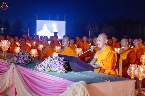 ภาพ No.200751:พิธีจุดประทีปถวายเป็นพุทธบูชา และบูชาธรรมมหาปูชนียาจารย์ ณ อนุสรณ์สถานบางปลา วัดบางปลา อำเภอบางเลน จังหวัดนครปฐม ในโครงการธรรมยาตรา กตัญญูบูชา มหาปูชนียาจารย์ พระมงคลเทพมุนี(สด จนฺทสโร) พระผู้ปราบมาร อนุสรณ์สถาน 7 แห่ง ปีที่ 13 วันที่ 23 มกราคม พ.ศ. 2568
