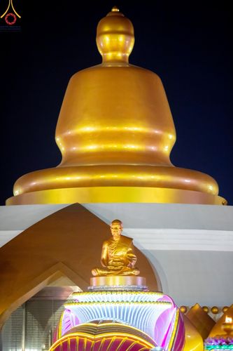 ภาพ No.200760:พิธีจุดประทีปถวายเป็นพุทธบูชา และบูชาธรรมมหาปูชนียาจารย์ ณ อนุสรณ์สถานบางปลา วัดบางปลา อำเภอบางเลน จังหวัดนครปฐม ในโครงการธรรมยาตรา กตัญญูบูชา มหาปูชนียาจารย์ พระมงคลเทพมุนี(สด จนฺทสโร) พระผู้ปราบมาร อนุสรณ์สถาน 7 แห่ง ปีที่ 13 วันที่ 23 มกราคม พ.ศ. 2568