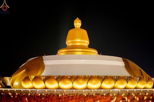 ภาพ No.200772:พิธีจุดประทีปถวายเป็นพุทธบูชา และบูชาธรรมมหาปูชนียาจารย์ ณ อนุสรณ์สถานบางปลา วัดบางปลา อำเภอบางเลน จังหวัดนครปฐม ในโครงการธรรมยาตรา กตัญญูบูชา มหาปูชนียาจารย์ พระมงคลเทพมุนี(สด จนฺทสโร) พระผู้ปราบมาร อนุสรณ์สถาน 7 แห่ง ปีที่ 13 วันที่ 23 มกราคม พ.ศ. 2568