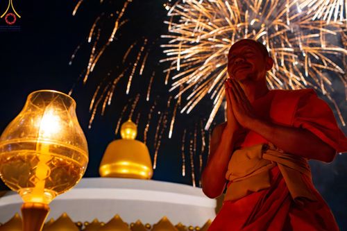 ภาพ No.200782:พิธีจุดประทีปถวายเป็นพุทธบูชา และบูชาธรรมมหาปูชนียาจารย์ ณ อนุสรณ์สถานบางปลา วัดบางปลา อำเภอบางเลน จังหวัดนครปฐม ในโครงการธรรมยาตรา กตัญญูบูชา มหาปูชนียาจารย์ พระมงคลเทพมุนี(สด จนฺทสโร) พระผู้ปราบมาร อนุสรณ์สถาน 7 แห่ง ปีที่ 13 วันที่ 23 มกราคม พ.ศ. 2568