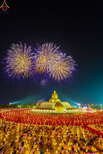ภาพ No.200786:พิธีจุดประทีปถวายเป็นพุทธบูชา และบูชาธรรมมหาปูชนียาจารย์ ณ อนุสรณ์สถานบางปลา วัดบางปลา อำเภอบางเลน จังหวัดนครปฐม ในโครงการธรรมยาตรา กตัญญูบูชา มหาปูชนียาจารย์ พระมงคลเทพมุนี(สด จนฺทสโร) พระผู้ปราบมาร อนุสรณ์สถาน 7 แห่ง ปีที่ 13 วันที่ 23 มกราคม พ.ศ. 2568