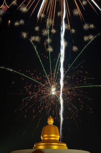 ภาพ No.200798:พิธีจุดประทีปถวายเป็นพุทธบูชา และบูชาธรรมมหาปูชนียาจารย์ ณ อนุสรณ์สถานบางปลา วัดบางปลา อำเภอบางเลน จังหวัดนครปฐม ในโครงการธรรมยาตรา กตัญญูบูชา มหาปูชนียาจารย์ พระมงคลเทพมุนี(สด จนฺทสโร) พระผู้ปราบมาร อนุสรณ์สถาน 7 แห่ง ปีที่ 13 วันที่ 23 มกราคม พ.ศ. 2568