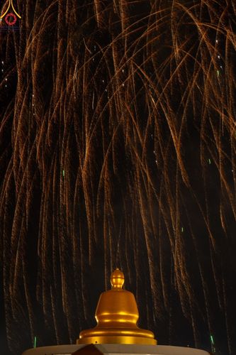 ภาพ No.200804:พิธีจุดประทีปถวายเป็นพุทธบูชา และบูชาธรรมมหาปูชนียาจารย์ ณ อนุสรณ์สถานบางปลา วัดบางปลา อำเภอบางเลน จังหวัดนครปฐม ในโครงการธรรมยาตรา กตัญญูบูชา มหาปูชนียาจารย์ พระมงคลเทพมุนี(สด จนฺทสโร) พระผู้ปราบมาร อนุสรณ์สถาน 7 แห่ง ปีที่ 13 วันที่ 23 มกราคม พ.ศ. 2568