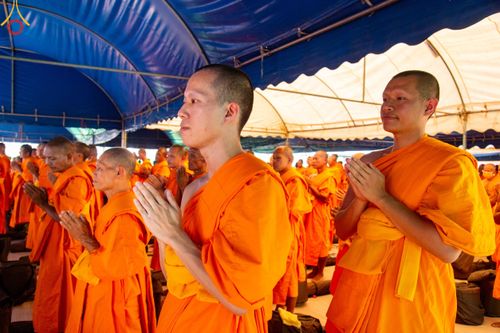 ภาพ No.202388:พิธีต้อนรับพระธรรมยาตรา ณ อนุสรณ์สถานลำดับที่ 7 สถานที่ขยายวิชชาธรรมกาย วัดพระธรรมกาย ต.คลองสาม อ.คลองหลวง จ.ปทุมธานี ในโครงการธรรมยาตรา กตัญญูบูชา มหาปูชนียาจารย์ พระมงคลเทพมุนี(สด จนฺทสโร) พระผู้ปราบมาร อนุสรณ์สถาน 7 แห่ง ปีที่ 13 วันที่ 26 มกราคม 2568