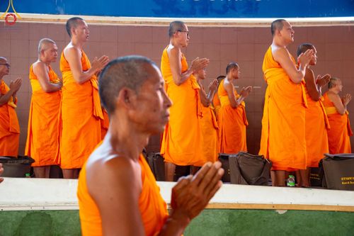 ภาพ No.202382:พิธีต้อนรับพระธรรมยาตรา ณ อนุสรณ์สถานลำดับที่ 7 สถานที่ขยายวิชชาธรรมกาย วัดพระธรรมกาย ต.คลองสาม อ.คลองหลวง จ.ปทุมธานี ในโครงการธรรมยาตรา กตัญญูบูชา มหาปูชนียาจารย์ พระมงคลเทพมุนี(สด จนฺทสโร) พระผู้ปราบมาร อนุสรณ์สถาน 7 แห่ง ปีที่ 13 วันที่ 26 มกราคม 2568