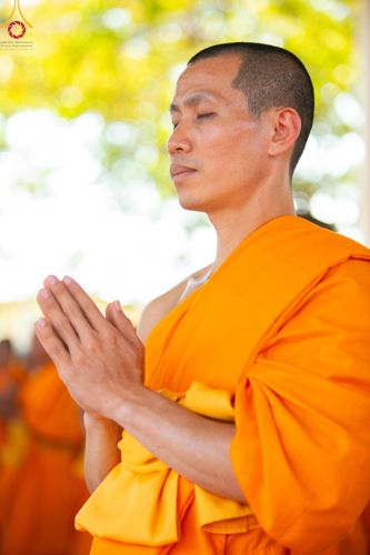 ภาพ No.202385:พิธีต้อนรับพระธรรมยาตรา ณ อนุสรณ์สถานลำดับที่ 7 สถานที่ขยายวิชชาธรรมกาย วัดพระธรรมกาย ต.คลองสาม อ.คลองหลวง จ.ปทุมธานี ในโครงการธรรมยาตรา กตัญญูบูชา มหาปูชนียาจารย์ พระมงคลเทพมุนี(สด จนฺทสโร) พระผู้ปราบมาร อนุสรณ์สถาน 7 แห่ง ปีที่ 13 วันที่ 26 มกราคม 2568