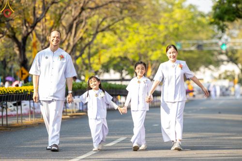 ภาพ No.202386:พิธีต้อนรับพระธรรมยาตรา ณ อนุสรณ์สถานลำดับที่ 7 สถานที่ขยายวิชชาธรรมกาย วัดพระธรรมกาย ต.คลองสาม อ.คลองหลวง จ.ปทุมธานี ในโครงการธรรมยาตรา กตัญญูบูชา มหาปูชนียาจารย์ พระมงคลเทพมุนี(สด จนฺทสโร) พระผู้ปราบมาร อนุสรณ์สถาน 7 แห่ง ปีที่ 13 วันที่ 26 มกราคม 2568