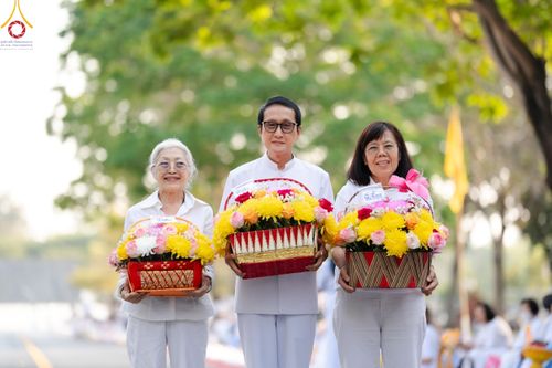ภาพ No.202389:พิธีต้อนรับพระธรรมยาตรา ณ อนุสรณ์สถานลำดับที่ 7 สถานที่ขยายวิชชาธรรมกาย วัดพระธรรมกาย ต.คลองสาม อ.คลองหลวง จ.ปทุมธานี ในโครงการธรรมยาตรา กตัญญูบูชา มหาปูชนียาจารย์ พระมงคลเทพมุนี(สด จนฺทสโร) พระผู้ปราบมาร อนุสรณ์สถาน 7 แห่ง ปีที่ 13 วันที่ 26 มกราคม 2568