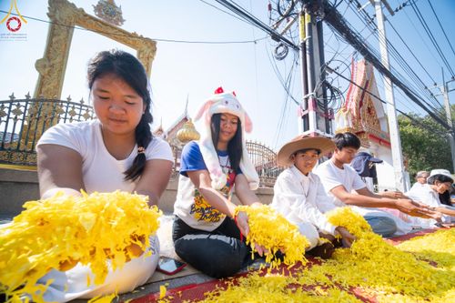 ภาพ No.202402:พิธีต้อนรับพระธรรมยาตรา ณ อนุสรณ์สถานลำดับที่ 7 สถานที่ขยายวิชชาธรรมกาย วัดพระธรรมกาย ต.คลองสาม อ.คลองหลวง จ.ปทุมธานี ในโครงการธรรมยาตรา กตัญญูบูชา มหาปูชนียาจารย์ พระมงคลเทพมุนี(สด จนฺทสโร) พระผู้ปราบมาร อนุสรณ์สถาน 7 แห่ง ปีที่ 13 วันที่ 26 มกราคม 2568