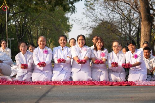 ภาพ No.202421:พิธีต้อนรับพระธรรมยาตรา ณ อนุสรณ์สถานลำดับที่ 7 สถานที่ขยายวิชชาธรรมกาย วัดพระธรรมกาย ต.คลองสาม อ.คลองหลวง จ.ปทุมธานี ในโครงการธรรมยาตรา กตัญญูบูชา มหาปูชนียาจารย์ พระมงคลเทพมุนี(สด จนฺทสโร) พระผู้ปราบมาร อนุสรณ์สถาน 7 แห่ง ปีที่ 13 วันที่ 26 มกราคม 2568