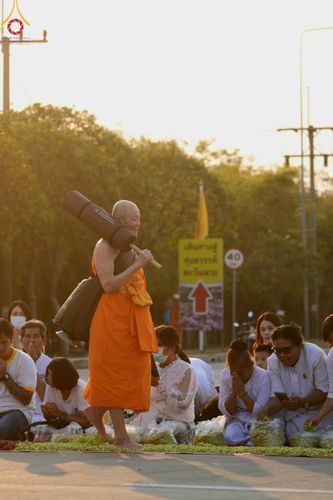 ภาพ No.202433:พิธีต้อนรับพระธรรมยาตรา ณ อนุสรณ์สถานลำดับที่ 7 สถานที่ขยายวิชชาธรรมกาย วัดพระธรรมกาย ต.คลองสาม อ.คลองหลวง จ.ปทุมธานี ในโครงการธรรมยาตรา กตัญญูบูชา มหาปูชนียาจารย์ พระมงคลเทพมุนี(สด จนฺทสโร) พระผู้ปราบมาร อนุสรณ์สถาน 7 แห่ง ปีที่ 13 วันที่ 26 มกราคม 2568