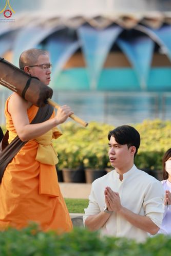 ภาพ No.202460:พิธีต้อนรับพระธรรมยาตรา ณ อนุสรณ์สถานลำดับที่ 7 สถานที่ขยายวิชชาธรรมกาย วัดพระธรรมกาย ต.คลองสาม อ.คลองหลวง จ.ปทุมธานี ในโครงการธรรมยาตรา กตัญญูบูชา มหาปูชนียาจารย์ พระมงคลเทพมุนี(สด จนฺทสโร) พระผู้ปราบมาร อนุสรณ์สถาน 7 แห่ง ปีที่ 13 วันที่ 26 มกราคม 2568