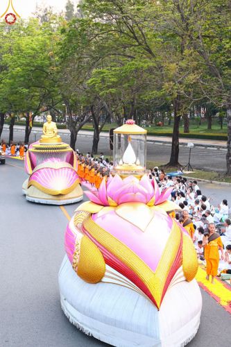 ภาพ No.202466:พิธีต้อนรับพระธรรมยาตรา ณ อนุสรณ์สถานลำดับที่ 7 สถานที่ขยายวิชชาธรรมกาย วัดพระธรรมกาย ต.คลองสาม อ.คลองหลวง จ.ปทุมธานี ในโครงการธรรมยาตรา กตัญญูบูชา มหาปูชนียาจารย์ พระมงคลเทพมุนี(สด จนฺทสโร) พระผู้ปราบมาร อนุสรณ์สถาน 7 แห่ง ปีที่ 13 วันที่ 26 มกราคม 2568