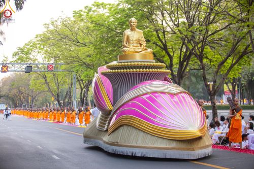 ภาพ No.202478:พิธีต้อนรับพระธรรมยาตรา ณ อนุสรณ์สถานลำดับที่ 7 สถานที่ขยายวิชชาธรรมกาย วัดพระธรรมกาย ต.คลองสาม อ.คลองหลวง จ.ปทุมธานี ในโครงการธรรมยาตรา กตัญญูบูชา มหาปูชนียาจารย์ พระมงคลเทพมุนี(สด จนฺทสโร) พระผู้ปราบมาร อนุสรณ์สถาน 7 แห่ง ปีที่ 13 วันที่ 26 มกราคม 2568