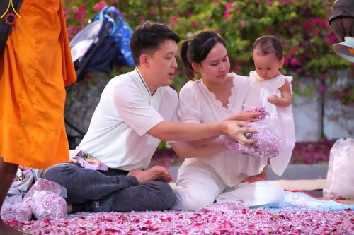 ภาพ No.202486:พิธีต้อนรับพระธรรมยาตรา ณ อนุสรณ์สถานลำดับที่ 7 สถานที่ขยายวิชชาธรรมกาย วัดพระธรรมกาย ต.คลองสาม อ.คลองหลวง จ.ปทุมธานี ในโครงการธรรมยาตรา กตัญญูบูชา มหาปูชนียาจารย์ พระมงคลเทพมุนี(สด จนฺทสโร) พระผู้ปราบมาร อนุสรณ์สถาน 7 แห่ง ปีที่ 13 วันที่ 26 มกราคม 2568