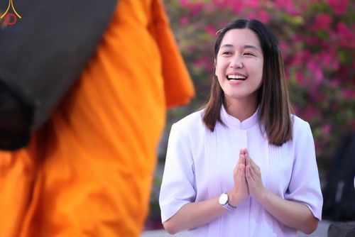 ภาพ No.202507:พิธีต้อนรับพระธรรมยาตรา ณ อนุสรณ์สถานลำดับที่ 7 สถานที่ขยายวิชชาธรรมกาย วัดพระธรรมกาย ต.คลองสาม อ.คลองหลวง จ.ปทุมธานี ในโครงการธรรมยาตรา กตัญญูบูชา มหาปูชนียาจารย์ พระมงคลเทพมุนี(สด จนฺทสโร) พระผู้ปราบมาร อนุสรณ์สถาน 7 แห่ง ปีที่ 13 วันที่ 26 มกราคม 2568