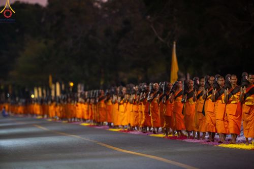 ภาพ No.202532:พิธีต้อนรับพระธรรมยาตรา ณ อนุสรณ์สถานลำดับที่ 7 สถานที่ขยายวิชชาธรรมกาย วัดพระธรรมกาย ต.คลองสาม อ.คลองหลวง จ.ปทุมธานี ในโครงการธรรมยาตรา กตัญญูบูชา มหาปูชนียาจารย์ พระมงคลเทพมุนี(สด จนฺทสโร) พระผู้ปราบมาร อนุสรณ์สถาน 7 แห่ง ปีที่ 13 วันที่ 26 มกราคม 2568