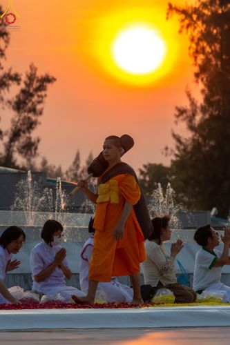 ภาพ No.202533:พิธีต้อนรับพระธรรมยาตรา ณ อนุสรณ์สถานลำดับที่ 7 สถานที่ขยายวิชชาธรรมกาย วัดพระธรรมกาย ต.คลองสาม อ.คลองหลวง จ.ปทุมธานี ในโครงการธรรมยาตรา กตัญญูบูชา มหาปูชนียาจารย์ พระมงคลเทพมุนี(สด จนฺทสโร) พระผู้ปราบมาร อนุสรณ์สถาน 7 แห่ง ปีที่ 13 วันที่ 26 มกราคม 2568